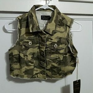 Denim Camo crop vest